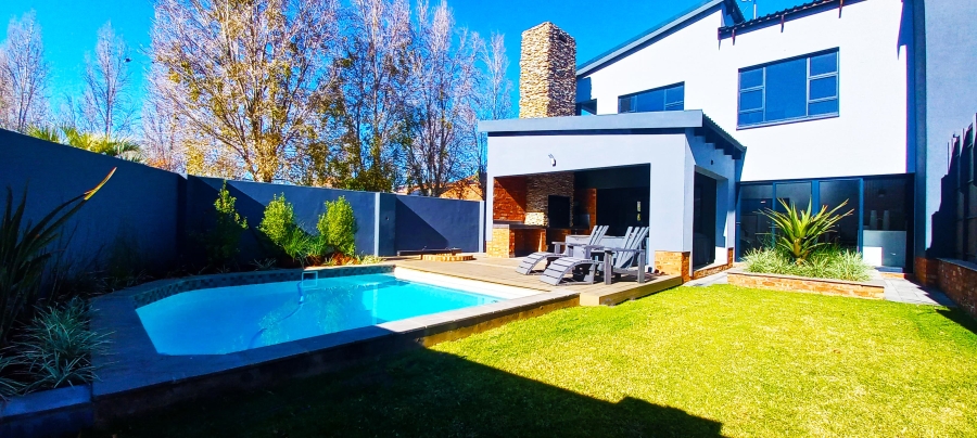 3 Bedroom Property for Sale in Grimbeeck Park North West